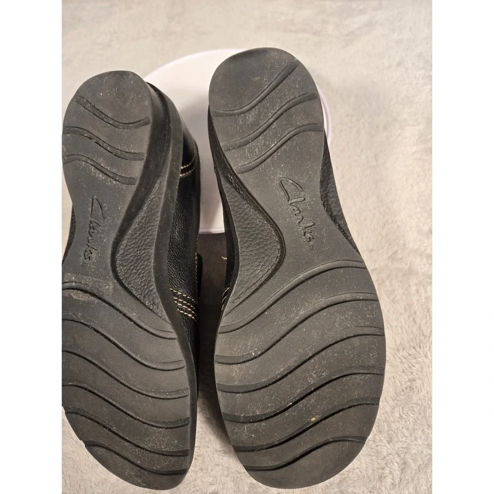Clarks bendables loafers